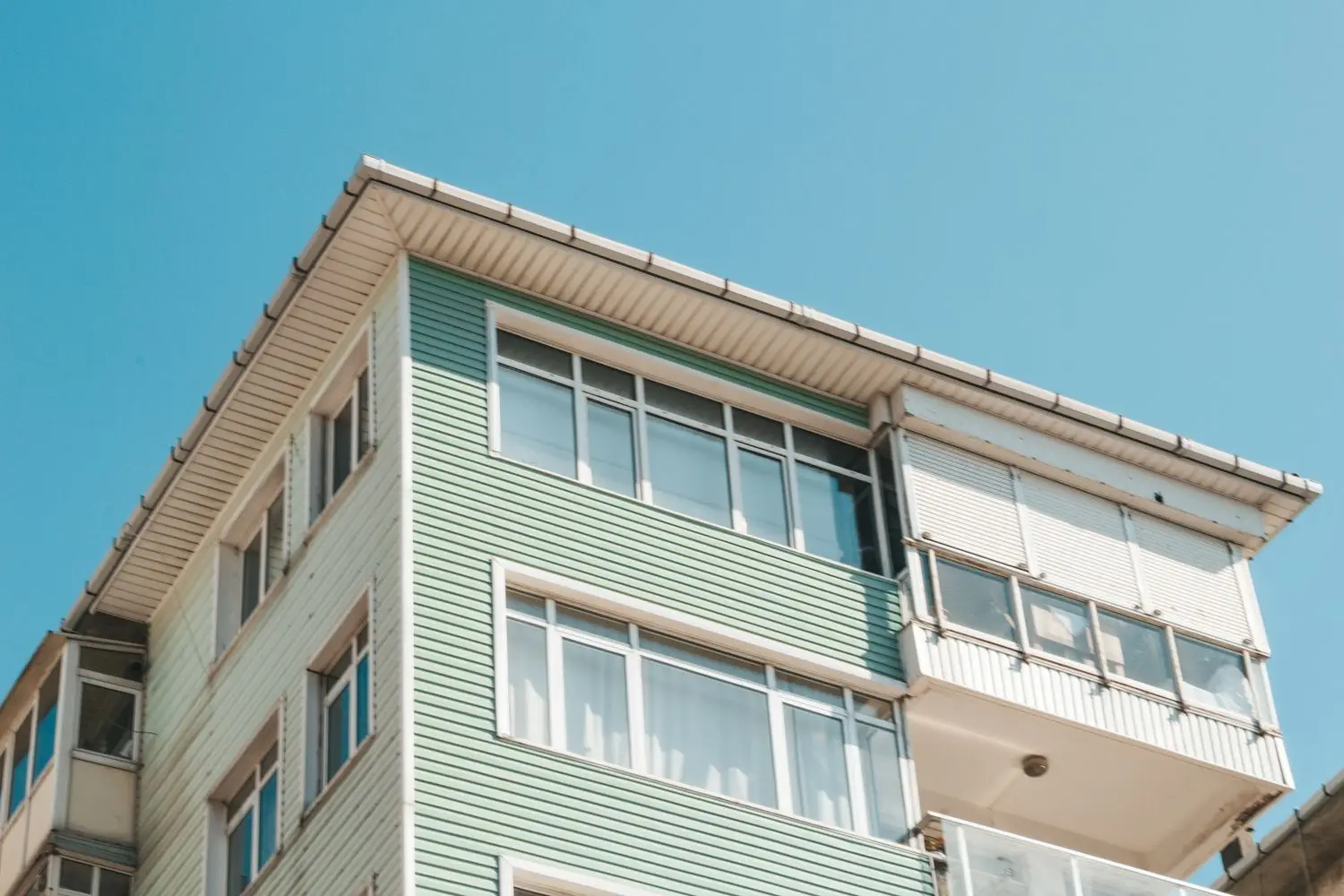 Façade d'immeuble résidentiel dans le Val-de-Marne